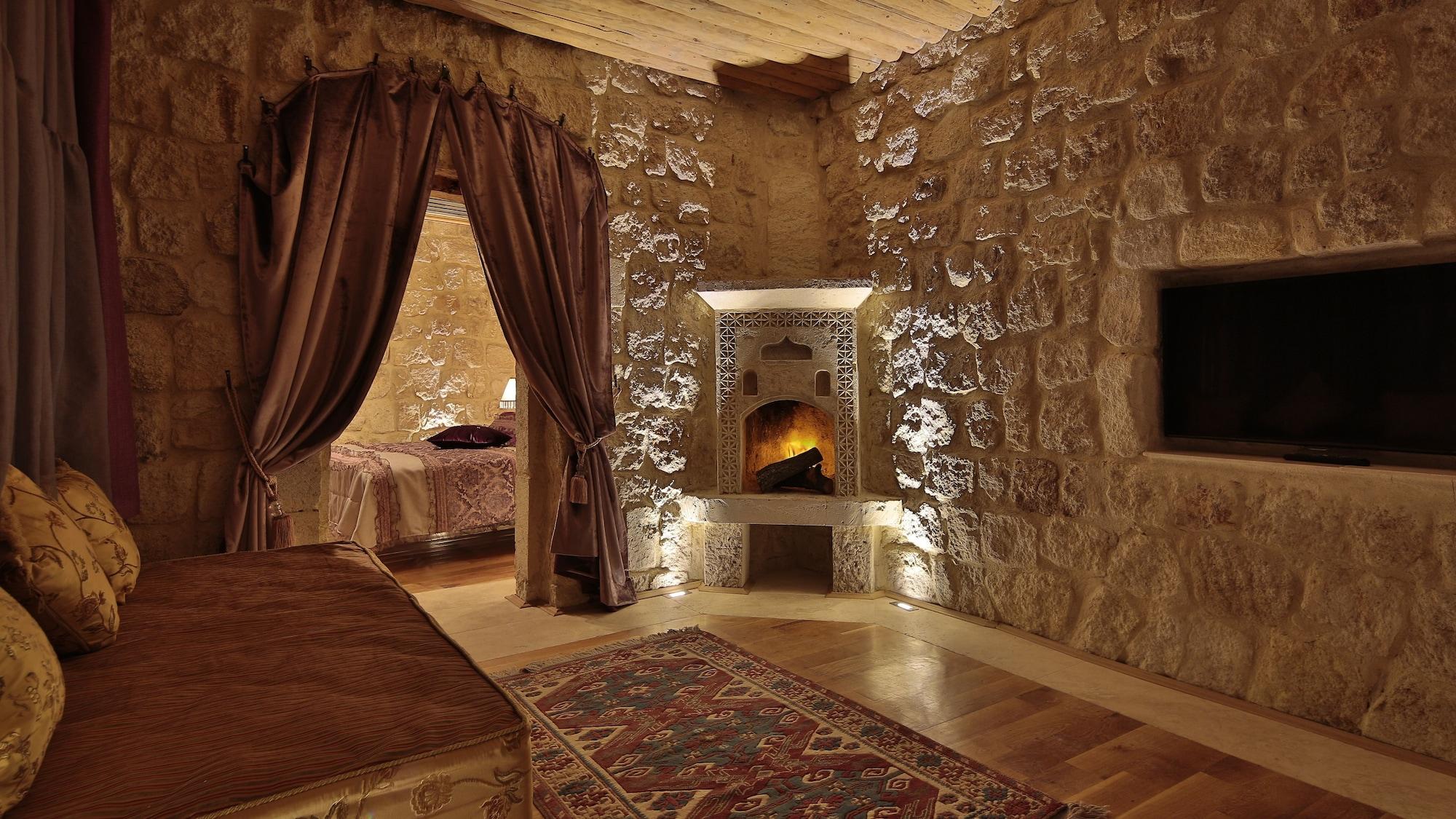 Golden Cave Suites ウルギュップ エクステリア 写真