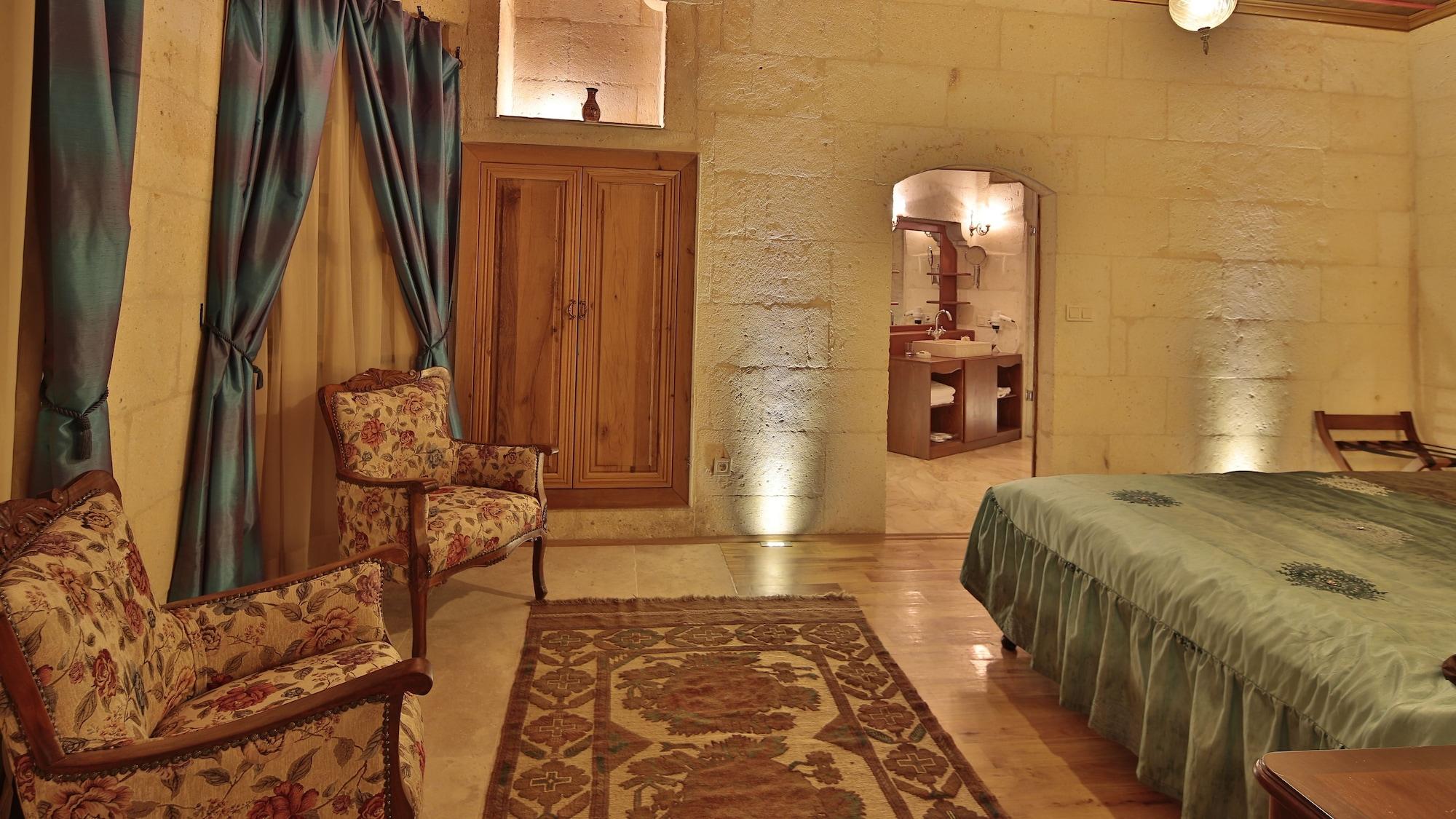 Golden Cave Suites ウルギュップ エクステリア 写真