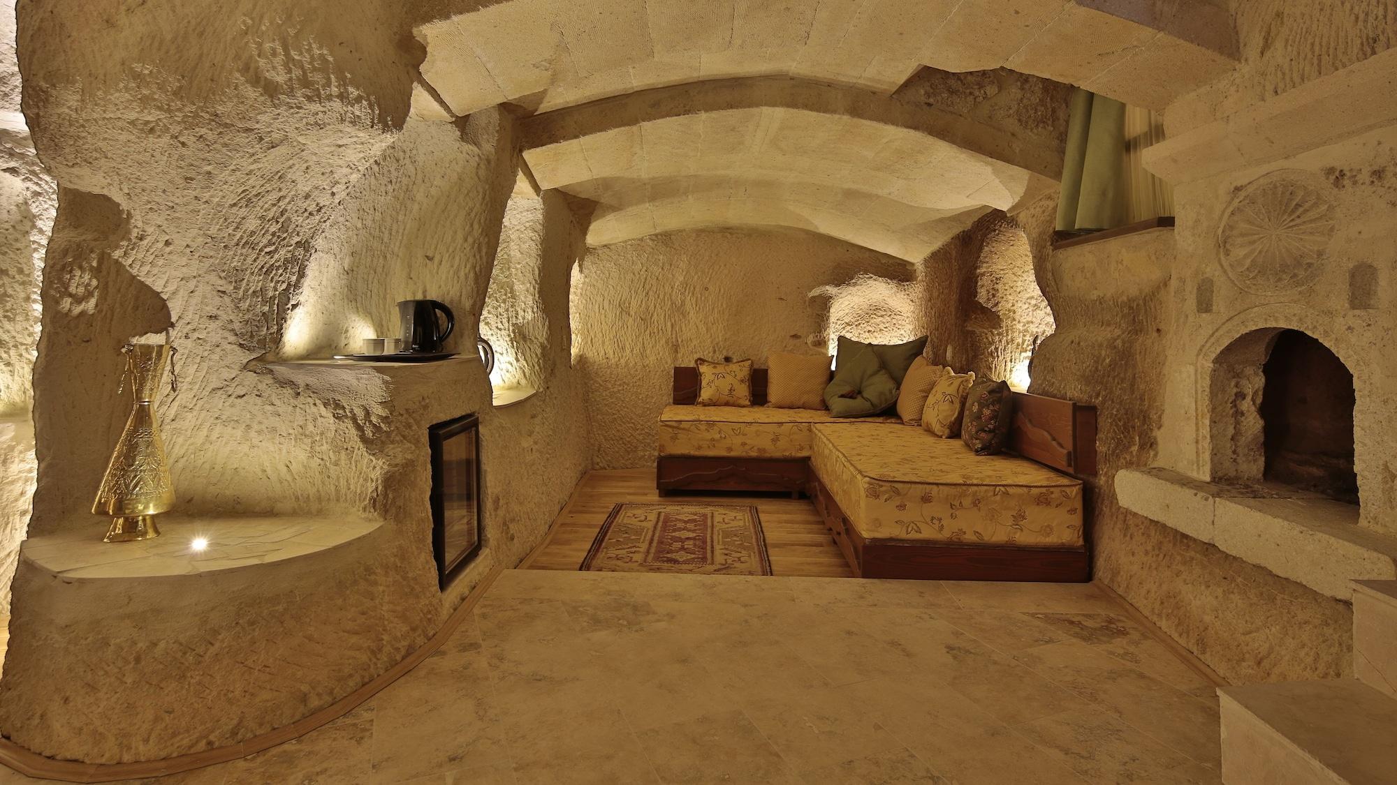 Golden Cave Suites ウルギュップ エクステリア 写真