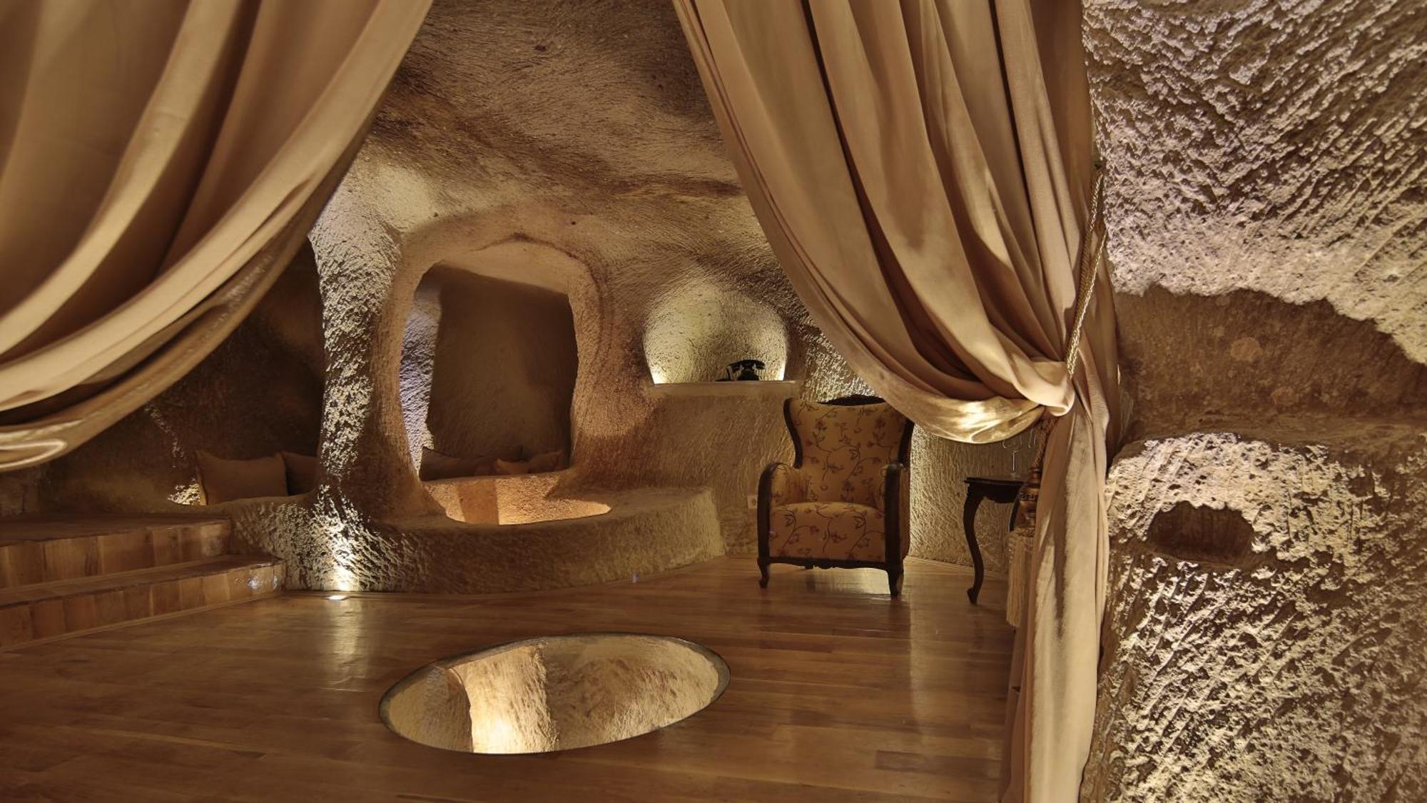 Golden Cave Suites ウルギュップ 部屋 写真